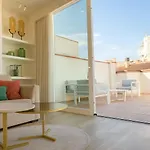 Souviron De Torres By Caleta Homes Lägenhet