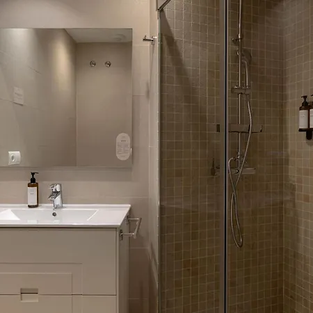 Souviron De Torres By Caleta Homes * Màlaga