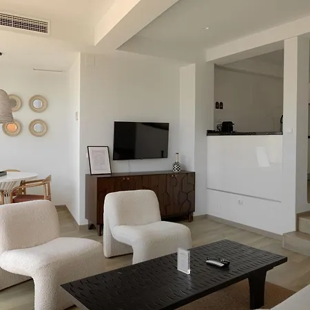 Souviron De Torres By Caleta Homes Apartmán Màlaga