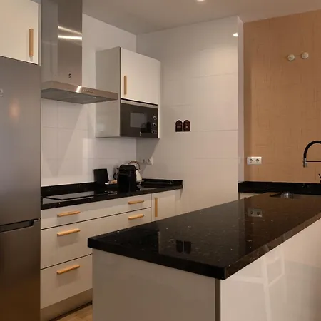 Souviron De Torres By Caleta Homes * Màlaga