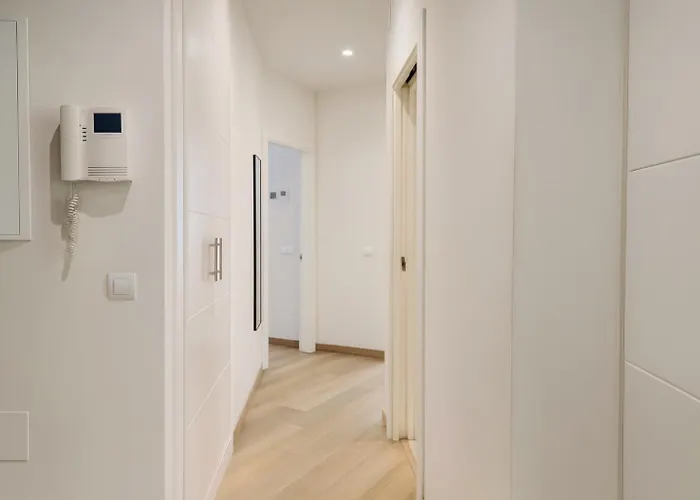 Souviron De Torres By Caleta Homes Apartment